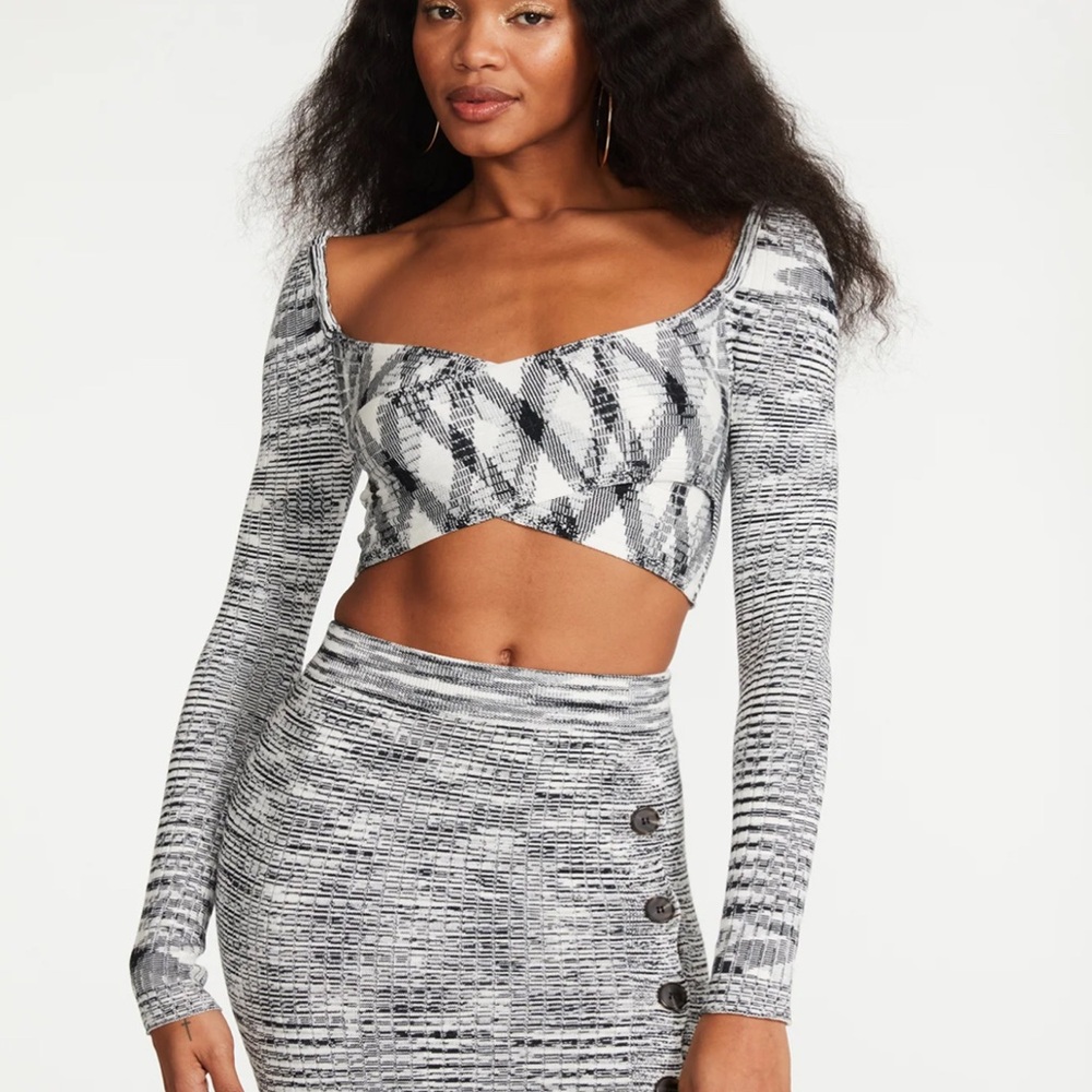 Stylish Black and White Women's Top